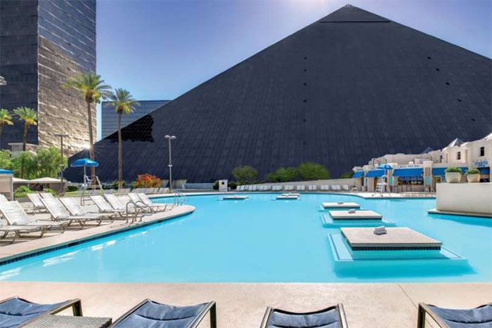 Luxor Hotel Casino pool